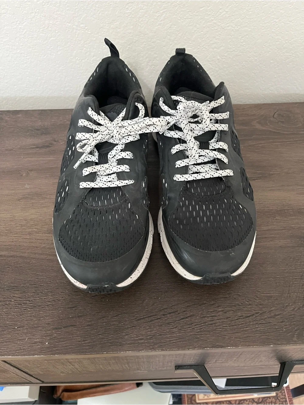Columbia Women’s Black Athletic Sneakers with Speckled White Sole